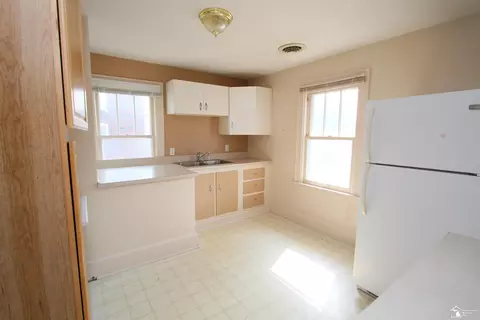 Kitchen - 624 Waterloo, Monroe, MI 48161 photo 3 of 5