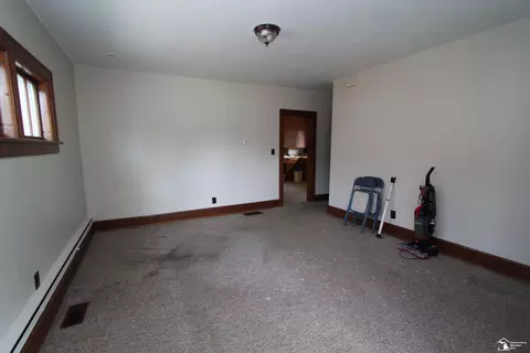 Living - 624 Waterloo, Monroe, MI 48161 photo 1 of 4