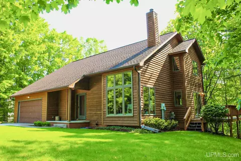 1003 Birch, Houghton, MI 49931