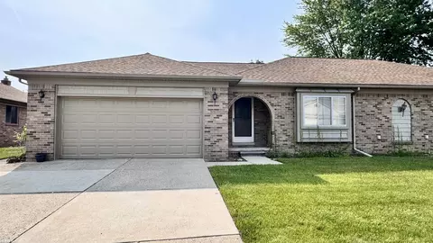 34100 Sycamore UNIT 33;  17, Fraser, MI 48026