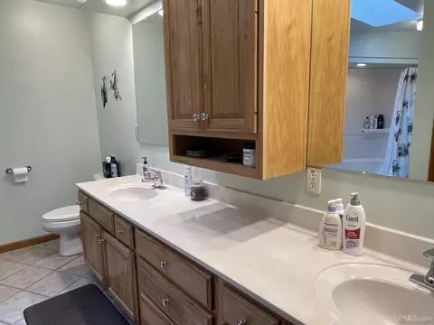 Bath - W18394 H-42, Germfask, MI 49836 photo 4 of 7