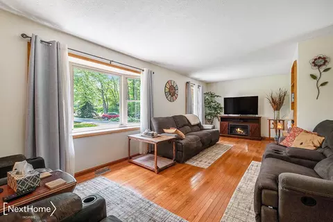 8122 Beecher, Flushing, MI 48433 photo 9