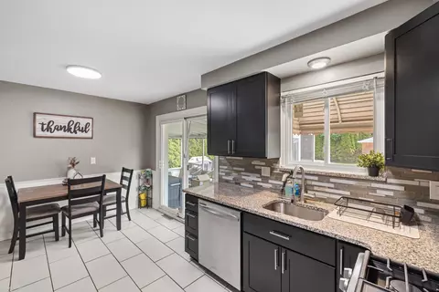 Kitchen - 13040 Common, Warren, MI 48088 photo 3 of 3