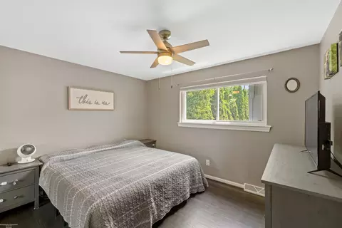 Bedroom - 13040 Common, Warren, MI 48088 photo 1 of 3