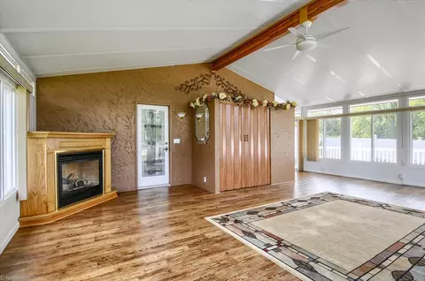 Living - 5379 N Irish, Davison, MI 48423 photo 6 of 10