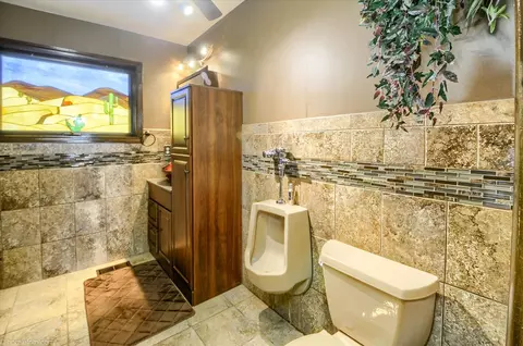 Bath - 5379 N Irish, Davison, MI 48423 photo 1 of 9