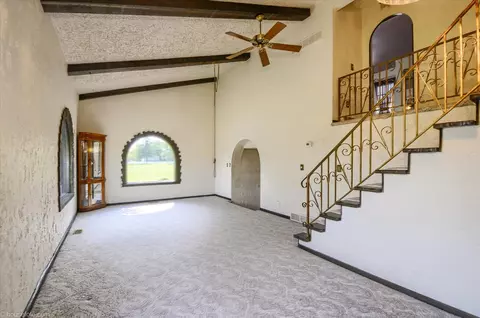 Living - 5379 N Irish, Davison, MI 48423 photo 3 of 10