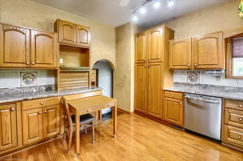 Kitchen - 5379 N Irish, Davison, MI 48423 photo 5 of 6