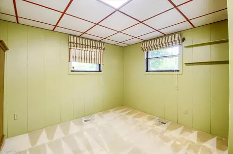 Bedroom - 5379 N Irish, Davison, MI 48423 photo 6 of 6