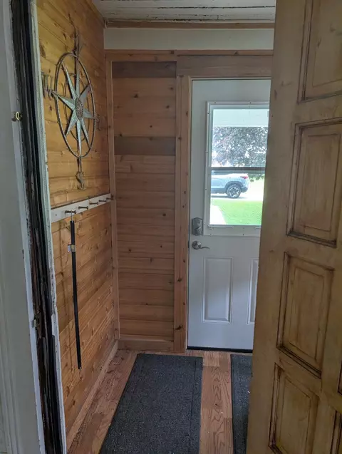 Entry Way - Undisclosed, Harrison, MI 48625 photo 9 of 9