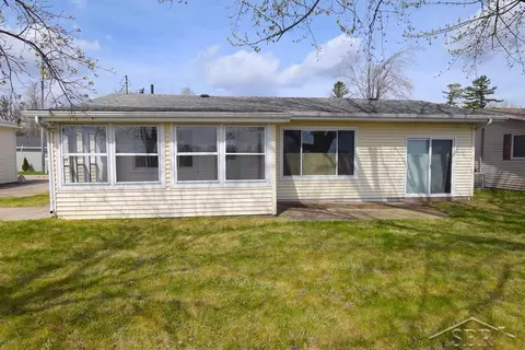 5713 Island, Beaverton, MI 48612