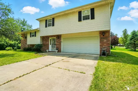 Exterior - 21302 Dean St, Romulus, MI 48174 photo 4 of 7