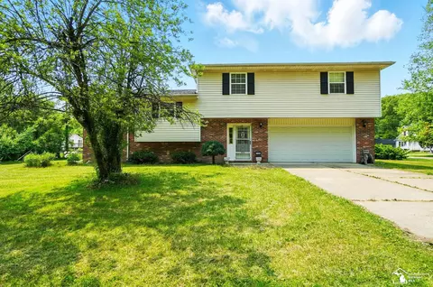 21302 Dean St, Romulus, MI 48174