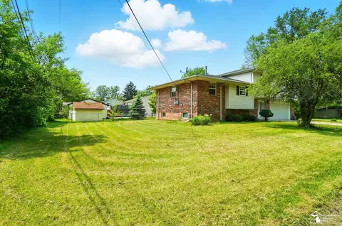 Exterior - 21302 Dean St, Romulus, MI 48174 photo 2 of 7