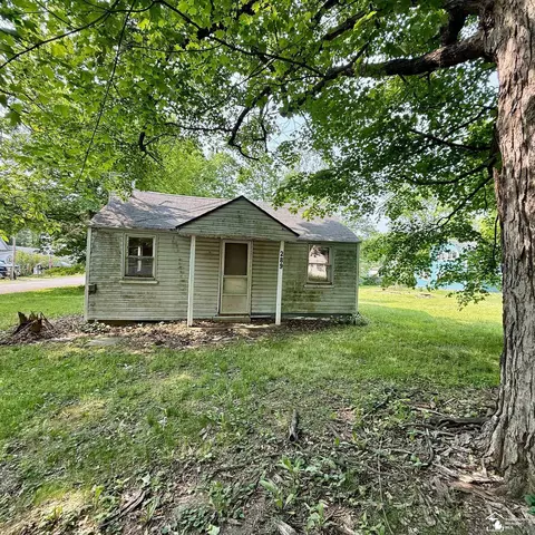289 Elm, Manitou Beach, MI 49253