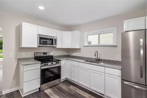 Kitchen - 1413 Webber, Burton, MI 48529 photo 2 of 2