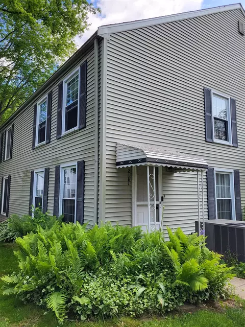 Exterior - 2187 Painted Post, Flushing, MI 48433 photo 2 of 3
