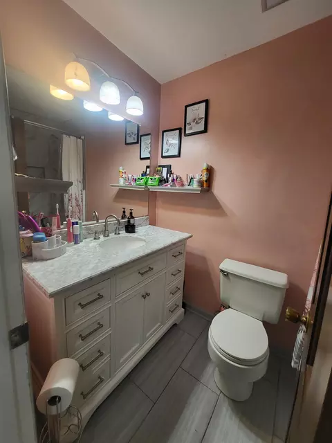 Bath - 2187 Painted Post, Flushing, MI 48433 photo 1 of 2