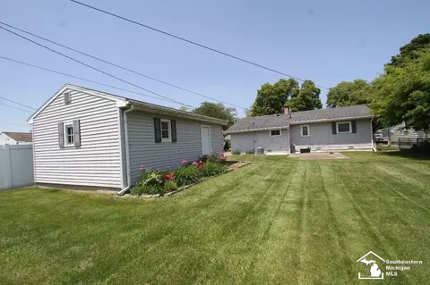983 Winston, Monroe, MI 48161 photo 3