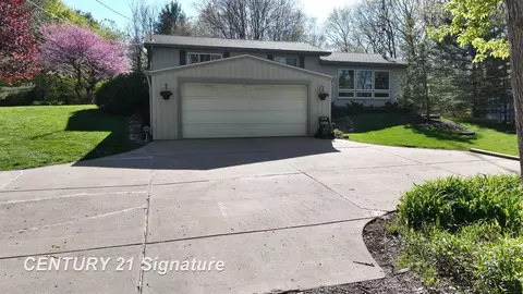 8285 Seymour, Flushing, MI 48433 photo 2