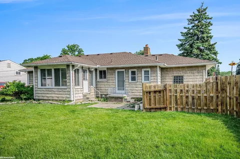 Exterior - 17844 Stephens, Eastpointe, MI 48021 photo 4 of 5