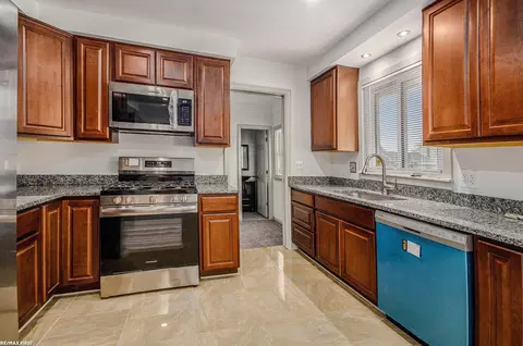 Kitchen - 17844 Stephens, Eastpointe, MI 48021 photo 1 of 2