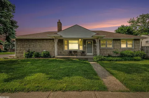 Exterior - 17844 Stephens, Eastpointe, MI 48021 photo 2 of 5