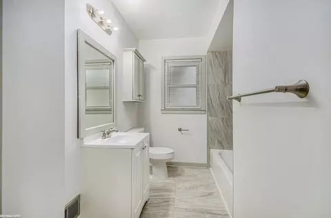 Bath - 17844 Stephens, Eastpointe, MI 48021 photo 2 of 2