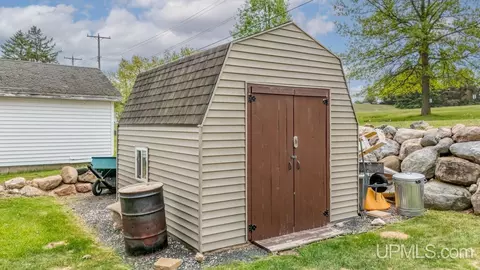 809 E D, Iron Mountain, MI 49801 photo 34