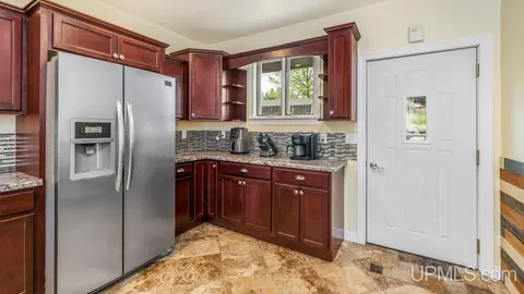 809 E D, Iron Mountain, MI 49801 photo 6