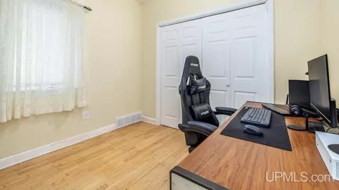 809 E D, Iron Mountain, MI 49801 photo 21