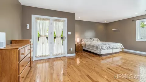 809 E D, Iron Mountain, MI 49801 photo 13