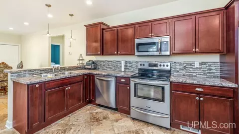 809 E D, Iron Mountain, MI 49801 photo 5