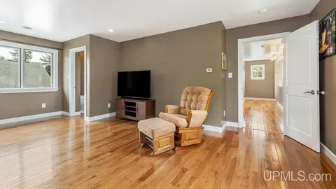 809 E D, Iron Mountain, MI 49801 photo 15