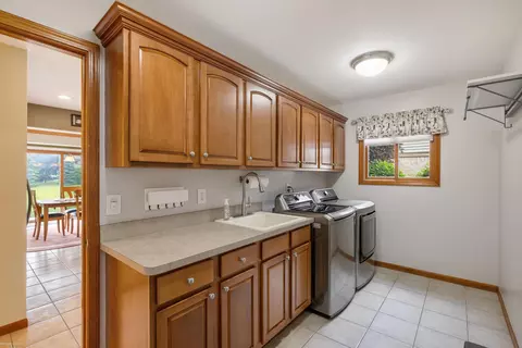 46703 Albany, Macomb, MI 48044 photo 14