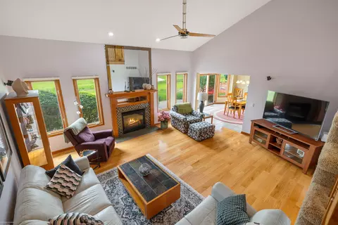 46703 Albany, Macomb, MI 48044 photo 9