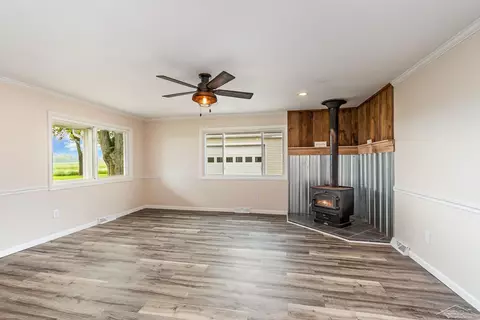 Living - 6835 Hackett, Freeland, MI 48623 photo 1 of 1