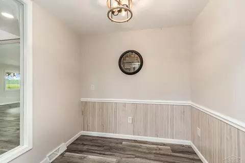 Dining - 6835 Hackett, Freeland, MI 48623 photo 1 of 1