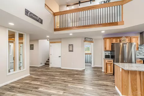 Entry Way - 6835 Hackett, Freeland, MI 48623 photo 2 of 3