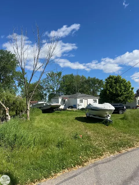 5441 Orchard, East China, MI 48054