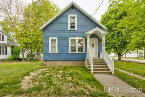 1500 25th, Menominee, MI 49858