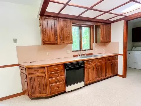 Kitchen - 624 E Surrey, Farwell, MI 48622 photo 3 of 3