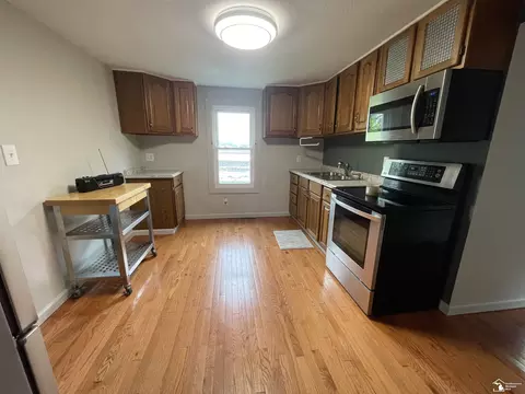 Kitchen - 6301 E Albain, Monroe, MI 48161 photo 2 of 3