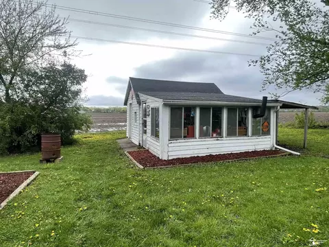 Exterior - 6301 E Albain, Monroe, MI 48161 photo 3 of 4