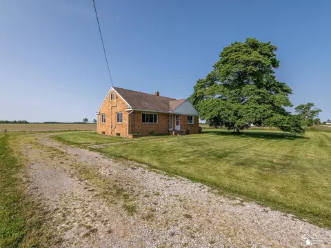 6875 E Mulberry, Blissfield, MI 49228