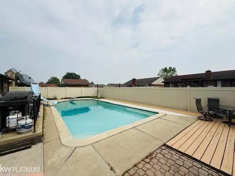 Exterior - 16754 Sarno, Macomb, MI 48044 photo 2 of 3