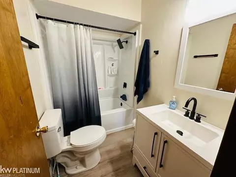 Bath - 16754 Sarno, Macomb, MI 48044 photo 1 of 3