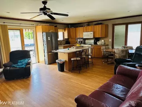 Kitchen - 16754 Sarno, Macomb, MI 48044 photo 1 of 2