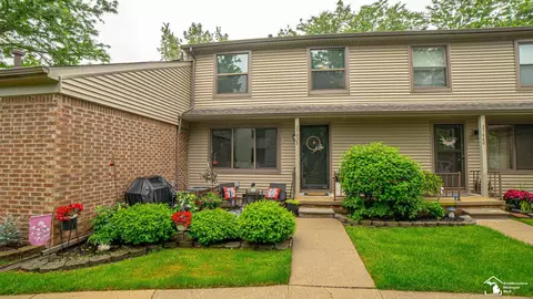 27028 Winchester, Trenton, MI 48183