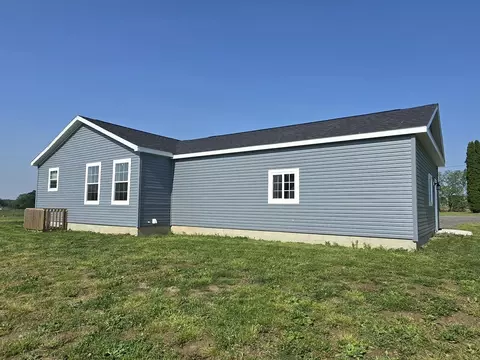 4975 E Bennington, Durand, MI 48429 photo 5